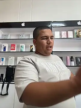 Patricio 02 online show from July 28, 2026, 8:01 pm