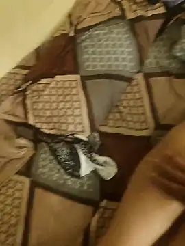 couple hot43 online show from April 18, 2026, 7:07 pm