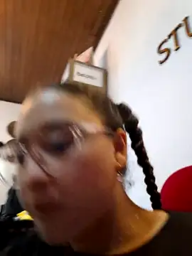 Snapshot of Sweet_lia08 chatting on July 29, 2026, 1:10 pm Sweet lia08 online show from July 29, 2026, 1:10 pm