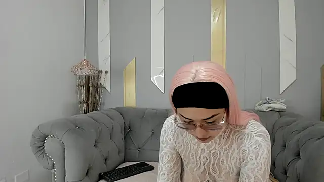 Snapshot of Sweet_lia08 chatting on July 7, 2026, 8:12 pm Sweet lia08 online show from July 7, 2026, 8:12 pm