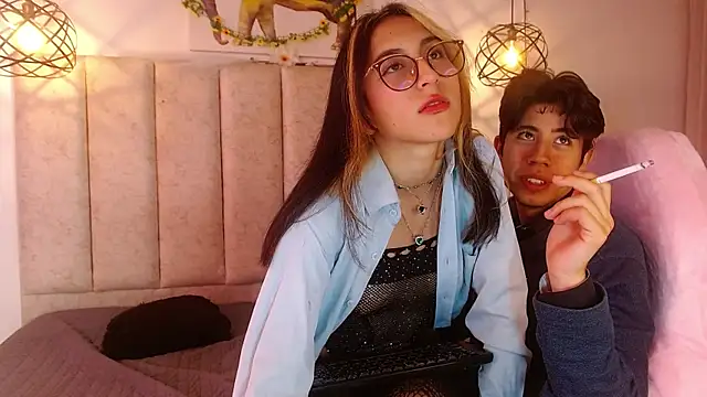 mrandmrsvixencs online show from May 22, 2026, 2:15 pm