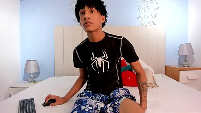 NoahBull19 online show from April 20, 2026, 9:16 pm