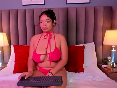 LilyFoox online show from July 18, 2026, 1:20 pm