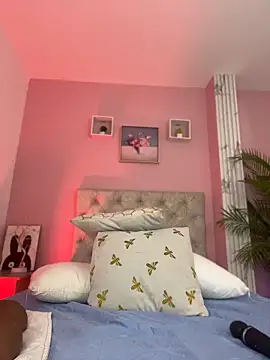 caro lovings online show from June 16, 2026, 3:39 am