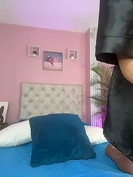 caro lovings online show from July 12, 2026, 3:40 am