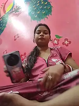 Simupaul001 online show from June 7, 2026, 9:42 pm