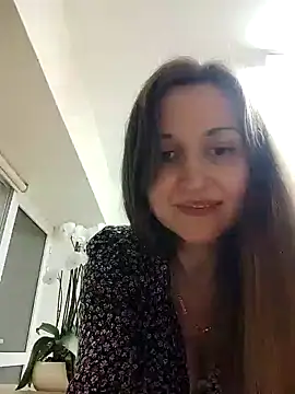 irresistibelle online show from April 21, 2026, 1:42 am