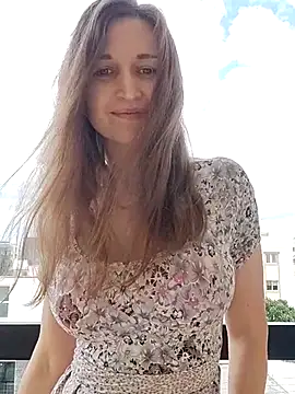 irresistibelle online show from May 5, 2026, 11:46 am