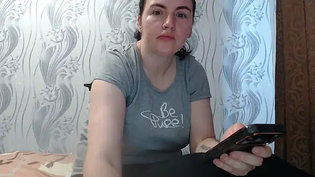 AlinaxJames online show from June 14, 2026, 8:15 am