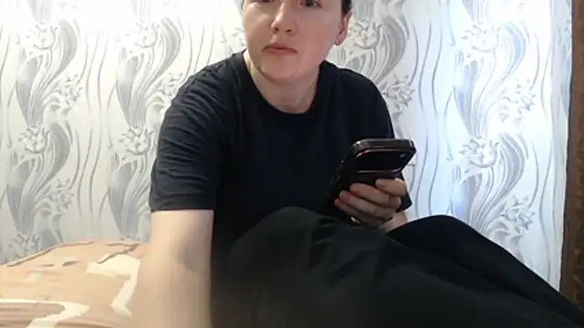 AlinaxJames online show from June 20, 2026, 7:57 am