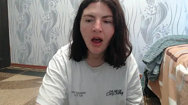 AlinaxJames online show from June 3, 2026, 11:00 am