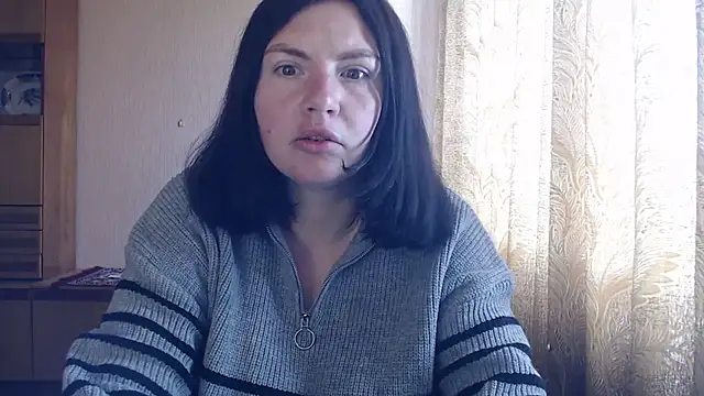 AlinaxJames online show from April 22, 2026, 8:10 am