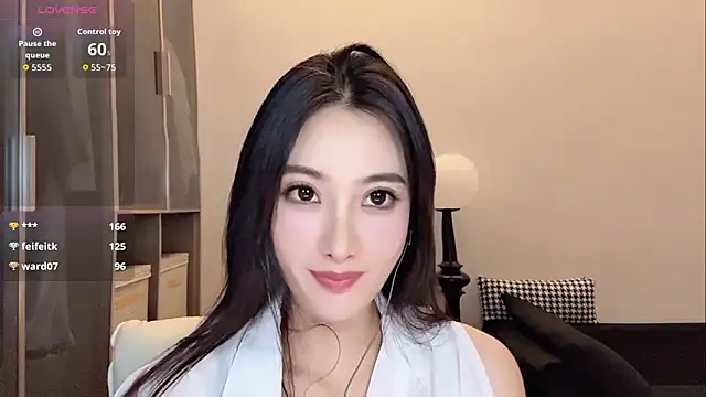 Xixi-mm online show from June 1, 2026, 6:18 pm