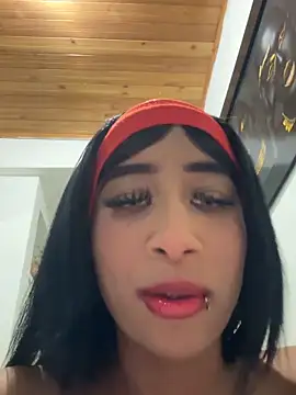 Snapshot of Zaabrina_20 chatting on June 3, 2026, 6:14 am Zaabrina 20 online show from June 3, 2026, 6:14 am
