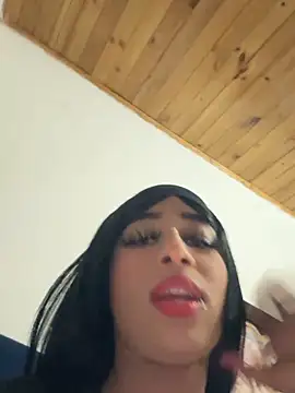 Snapshot of Zaabrina_20 chatting on May 17, 2026, 2:33 am Zaabrina 20 online show from May 17, 2026, 2:33 am