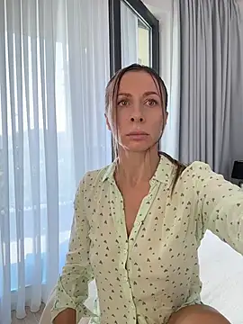 Snapshot of Mira_Luna chatting on July 19, 2026, 7:28 am Mira Luna online show from July 19, 2026, 7:28 am