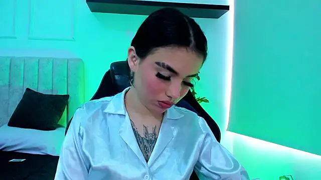 Snapshot of isabella_hv chatting on June 27, 2026, 5:30 pm isabella hv online show from June 27, 2026, 5:30 pm