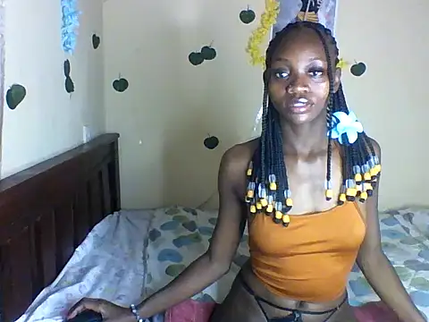 Snapshot of LunaNior chatting on July 17, 2026, 11:02 pm LunaNior online show from July 17, 2026, 11:02 pm