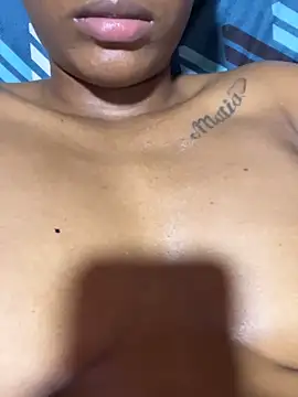 MiaSmith02 online show from April 26, 2026, 1:36 am