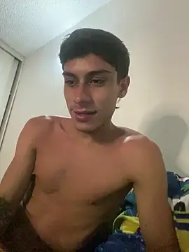 Snapshot of Axel_DavisS chatting on May 9, 2026, 11:08 pm Axel DavisS online show from May 9, 2026, 11:08 pm