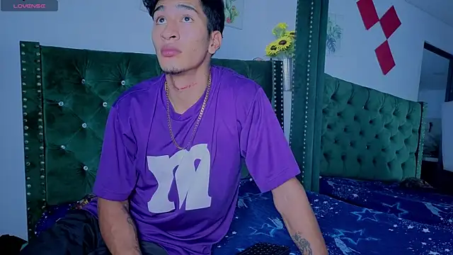 Zayn Moretti online show from July 15, 2026, 3:13 am