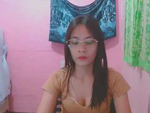 Snapshot of Sweetsexylady19 chatting on May 17, 2026, 1:11 pm Sweetsexylady19 online show from May 17, 2026, 1:11 pm