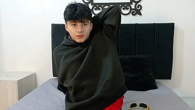 LunayDream online show from June 2, 2026, 11:32 am