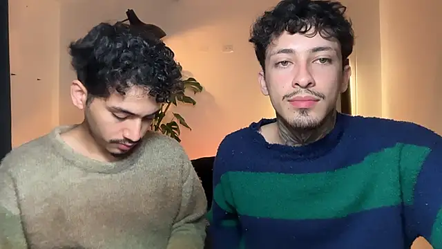 Snapshot of Noah_and_Steven chatting on June 7, 2026, 3:23 am Noah and Steven online show from June 7, 2026, 3:23 am