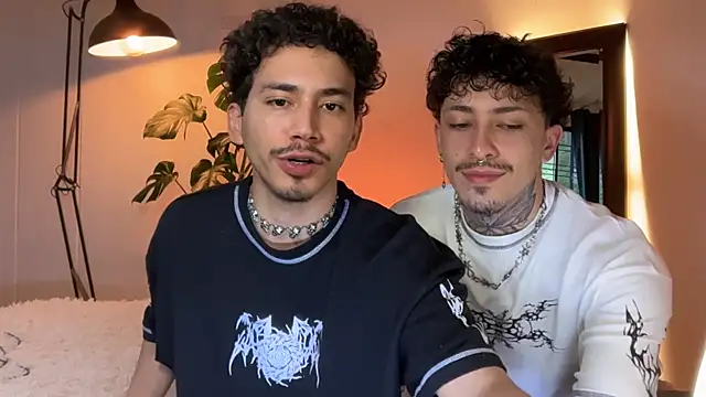 Noah and Steven online show from May 3, 2026, 9:07 pm