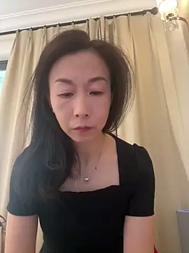summer0430 online show from May 20, 2026, 12:51 am