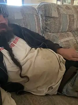 cozzy42 online show from April 19, 2026, 3:24 pm