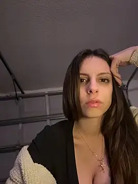 Rosalinesweets online show from April 22, 2026, 5:36 am