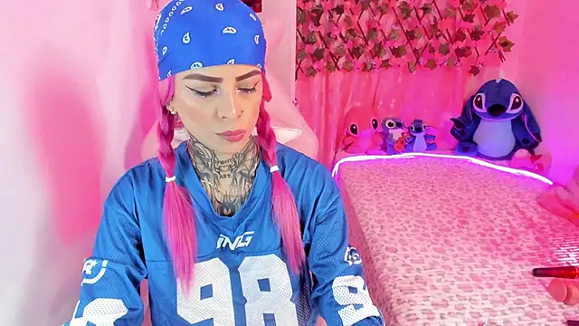 Snapshot of Megan_Robertss chatting on June 30, 2026, 8:42 pm Megan Robertss online show from June 30, 2026, 8:42 pm