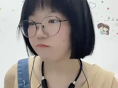 Belle-LL online show from April 23, 2026, 1:24 pm