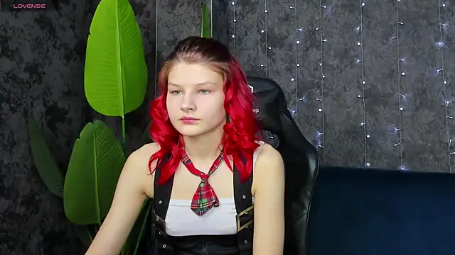 Bonnie Hernandez online show from April 28, 2026, 9:24 am