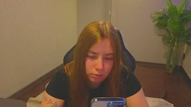Boobsy girl online show from August 2, 2026, 11:41 am