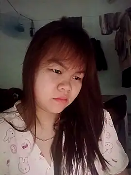 Snapshot of Truxcy1 chatting on May 9, 2026, 12:47 am Truxcy1 online show from May 9, 2026, 12:47 am