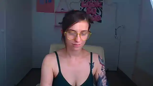 Luna Tantra online show from June 28, 2026, 1:06 pm
