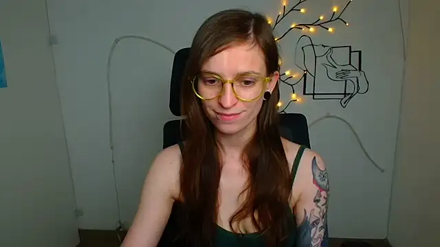 Luna Tantra online show from July 16, 2026, 1:41 pm