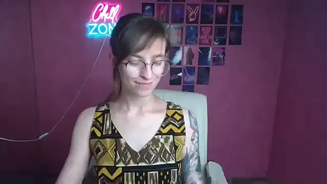 Luna Tantra online show from July 27, 2026, 11:34 pm