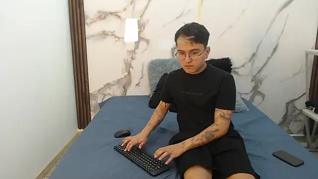 IanStorm online show from April 22, 2026, 11:17 am