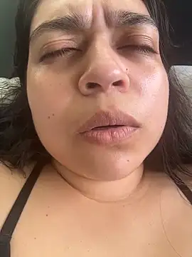 athanathelesbian online show from April 21, 2026, 12:34 am