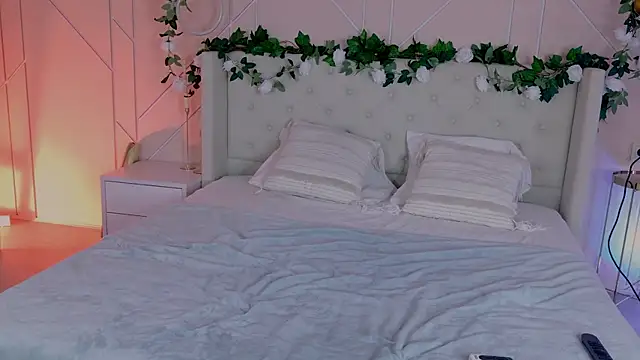 Lynn Stone online show from April 23, 2026, 5:14 am