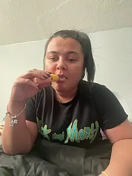 Laurenrose x online show from May 11, 2026, 3:29 pm