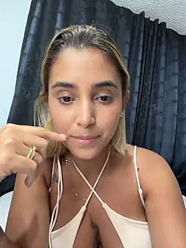 LoisC online show from June 14, 2026, 4:57 am