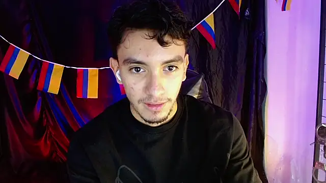 Snapshot of dante_18cm_ chatting on June 14, 2026, 12:29 am dante 18cm online show from June 14, 2026, 12:29 am