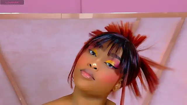 TiannahGlow online show from April 29, 2026, 12:42 pm