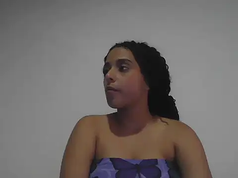 khiara jhones online show from May 1, 2026, 7:24 am