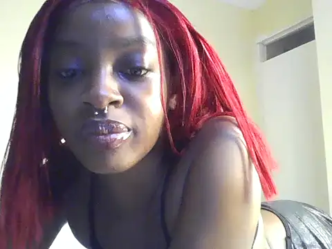 NylaMoon online show from May 25, 2026, 5:18 am