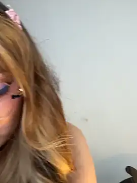 Snapshot of sofiakitty_love chatting on May 27, 2026, 8:49 pm sofiakitty love online show from May 27, 2026, 8:49 pm